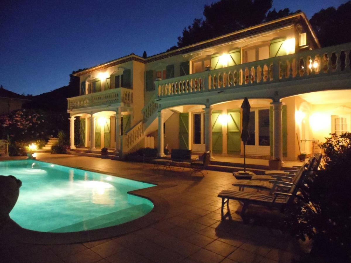 Апартаменты La Bastide Fleurie Кавалер-сюр-Мер Экстерьер фото